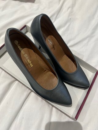 Zapatos de tacón Ariadna Sánchez grises