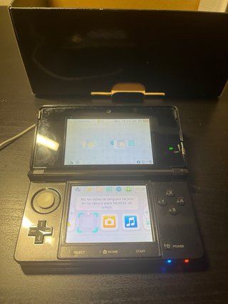 Nintendo 3DS Negra con Caja