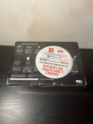 Nintendo 3DS Negra con Caja