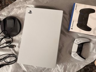PS5 825GB + SSD 1TB Corsair + 2 Mandos