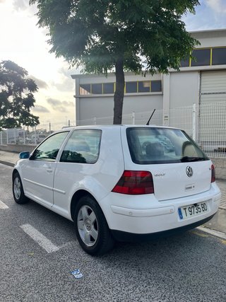 Volkswagen Golf IV Año 2000
