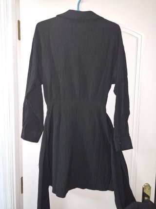 Vestido corto negro