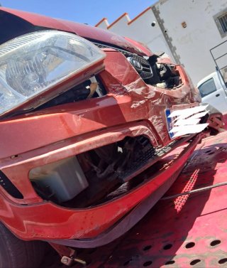 Coche para piezas o arreglar