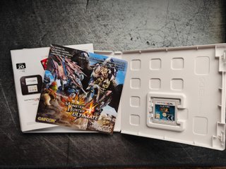 Monster Hunter 4 Ultimate 3DS PAL ESP