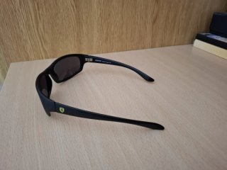 Gafas de sol Ferrari Negras