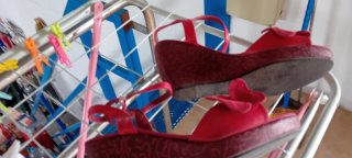 Zapatos de plataforma rojos para mujer