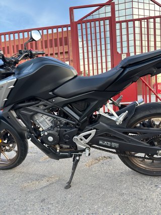 Honda CB125R