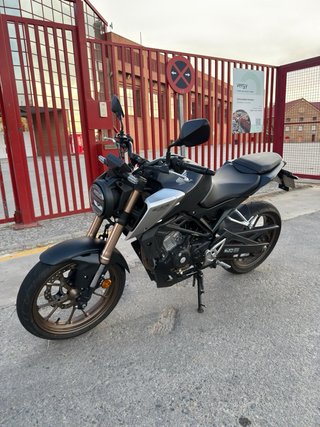 Honda CB125R