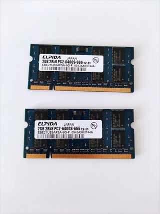 Lotto 2 Moduli RAM DDR2 per Notebook – 4 GB Totali