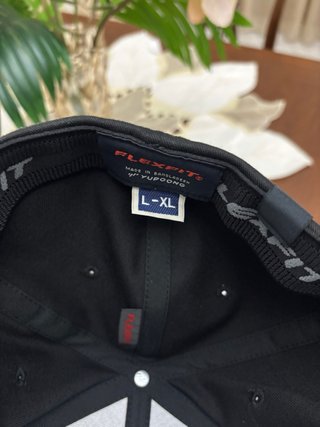 2 Cappelli Milwaukee Flexfit Taglia L-XL