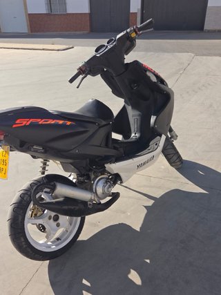Yamaha Scooter aerox