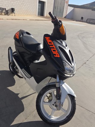 Yamaha Scooter aerox