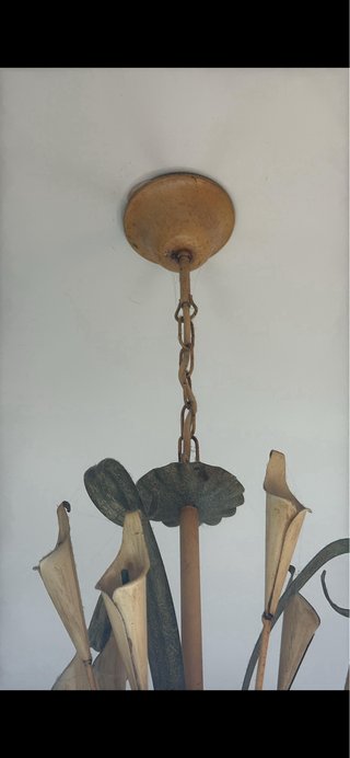 Lampadario floreale in metallo e vetro