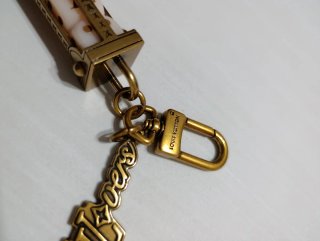 Llavero Louis Vuitton dados