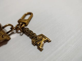 Llavero Louis Vuitton dados