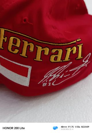 Gorra Ferrari Dekra Roja