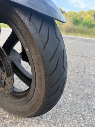 Kawasaki J300 Maxi Scooter Negra