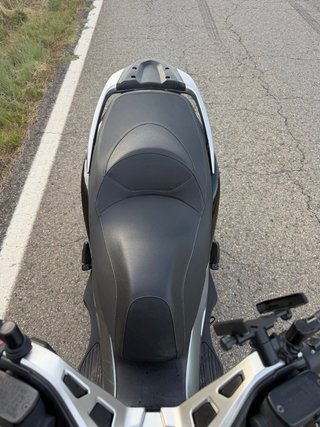 Kawasaki J300 Maxi Scooter Negra