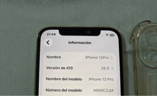 iPhone 12 Pro Dorado + Funda y Cable