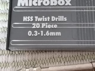 Taladro Manual Microbox con Brocas HSS