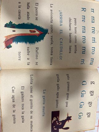 Antiguo libro cartilla del niño español