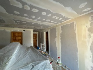 REFORMAS INTEGRALES • COCINAS • PARQUET • PUERTA