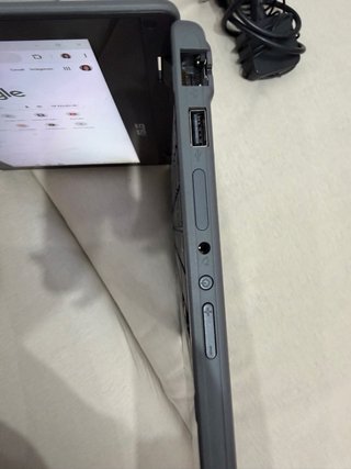 Portátil Negro ASUS con pantalla táctil 360 grados
