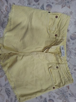 Shorts amarillos Zara 11-12 años