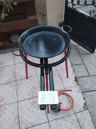Padella per paella a gas nera - rossa con piedi, senza debutto