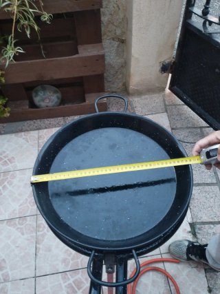 Padella per paella a gas nera - rossa con piedi, senza debutto