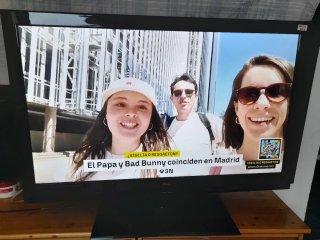 Televisión OKI 42 Negra de 42 pulgadas en perfecto