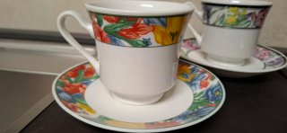 2 Tazze da tè con piattini floreali