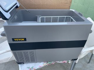 Nevera Portátil VEVOR Modelo CF 45L Bluetooth