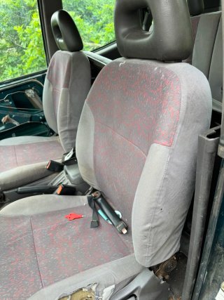 Asientos Nissan Terrano