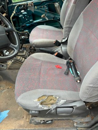 Asientos Nissan Terrano