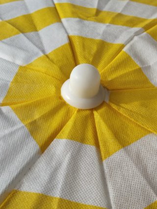 Sombrilla de playa. 180 cm diámetro abierta. Nueva