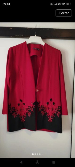 Blazer mujer rojo y negro bordado