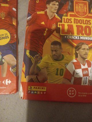 Álbum Los Ídolos de La Roja + Cracks Mundiales