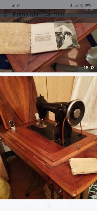 Máquina de coser antigua de madera