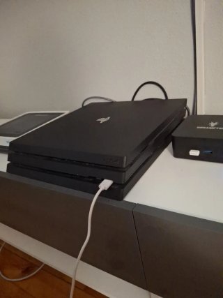 Ps4 Pro 1TB Negra + 1 mando