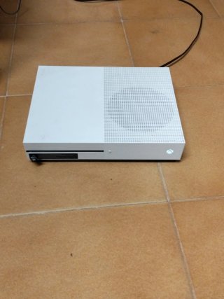 Xbox One S Blanca
