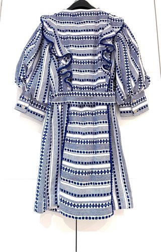 Vestido Uterqüe bordado con cinturón