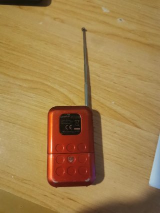 Radio Sanyo RP 63 Roja