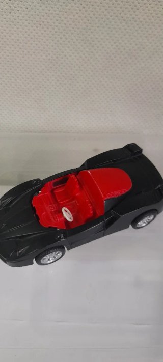 Modello Auto Sportiva Cabriolet nero
