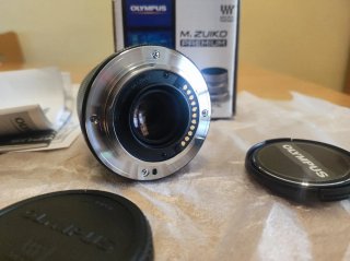 Olympus M. Zuiko 12mm f/2.0
