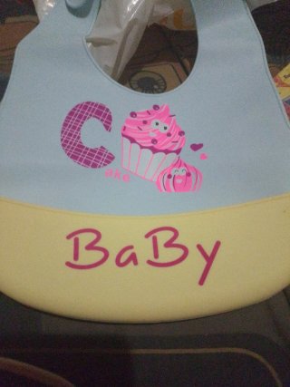 Babero silicona Fitbody Kids cupcake