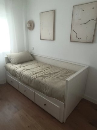 NUEVO - Diván HEMNES IKEA + 2 colchones