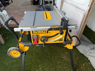 DEWALT 7492-QS + DWE 74911 base móvil + Regalos.