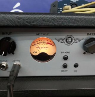 Ashdown MAG 300H EVO III Amplificador Bajo