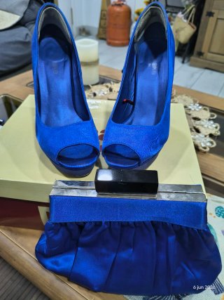 Zapatos de salón y Bolso de fiesta azul
